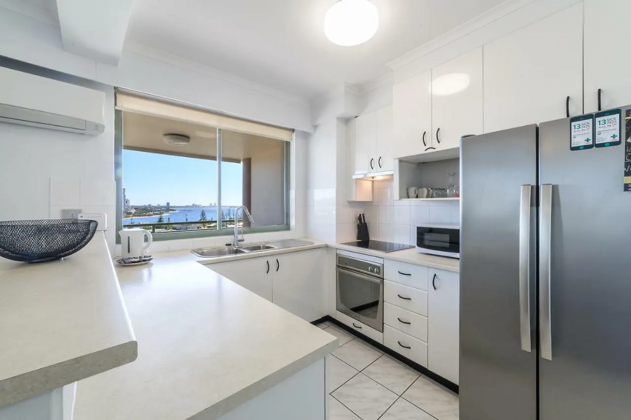 The Meriton Apartments On Main Beach Gold Coast 4*,  Australia