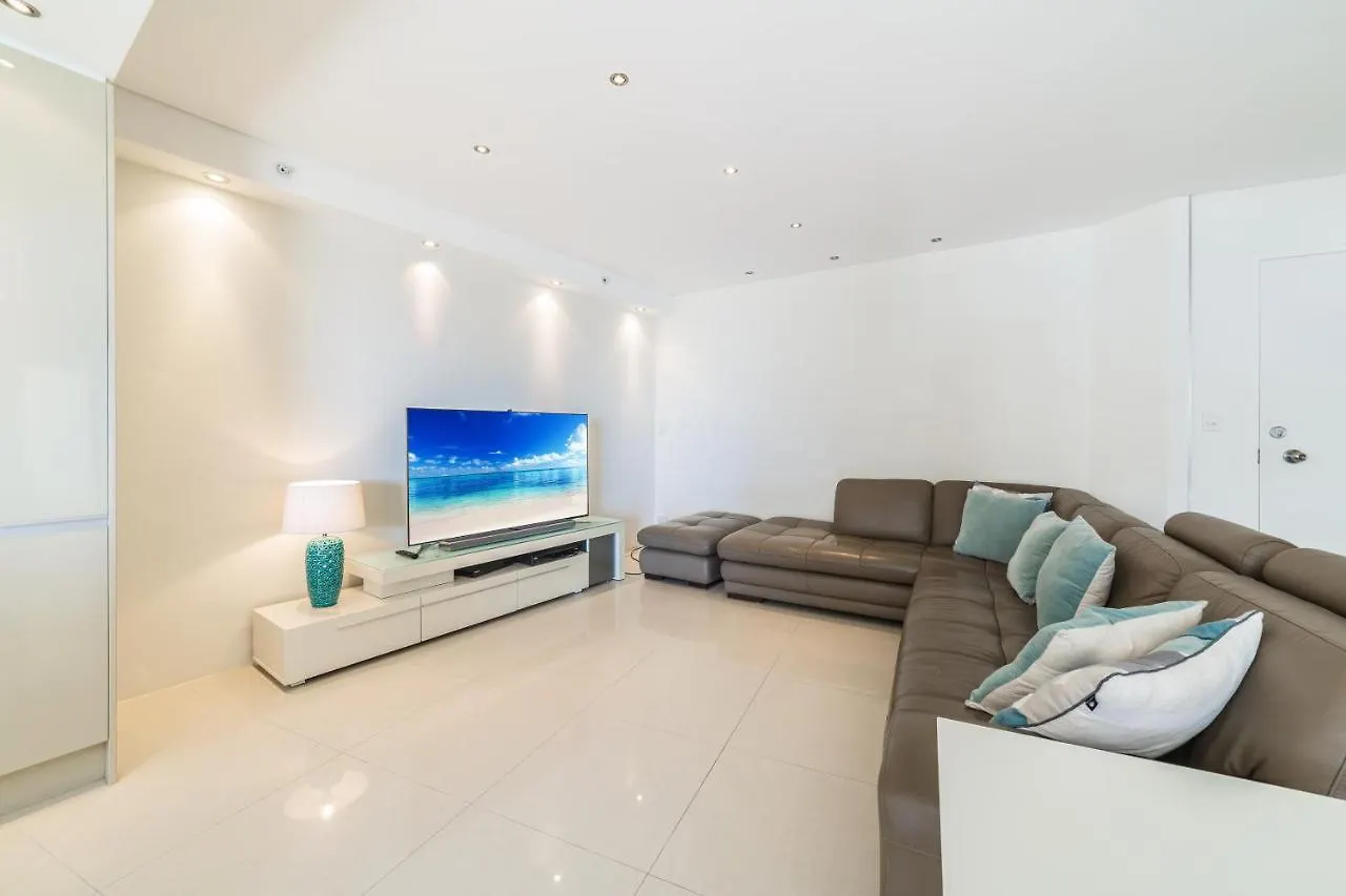 The Meriton Apartments On Main Beach Guldkusten