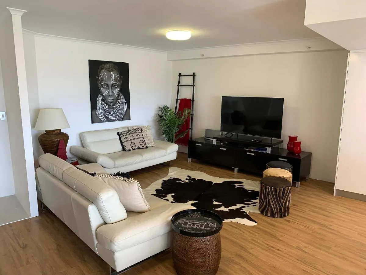 The Meriton Apartments On Main Beach Gold Coast