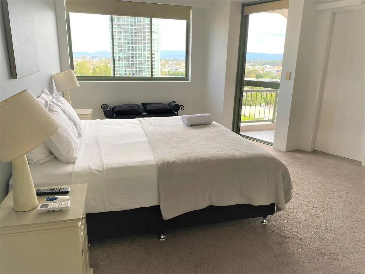 The Meriton Apartments On Main Beach Gold Coast