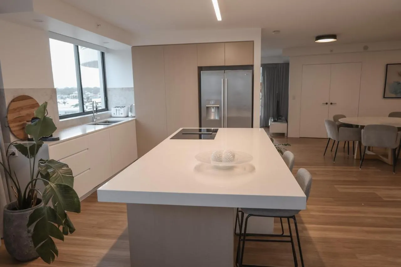 The Meriton Apartments On Main Beach Gold Coast Aparthotel