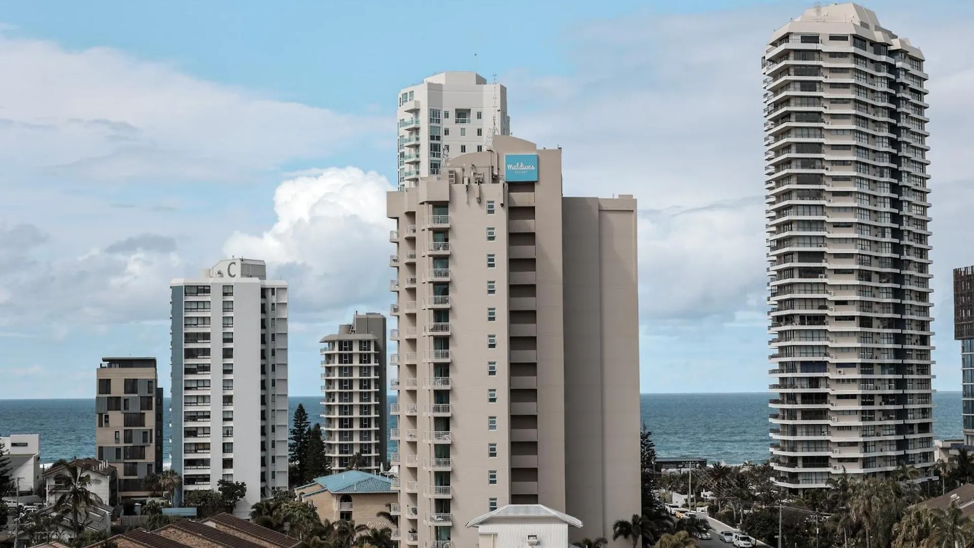 The Meriton Apartments On Main Beach Gold Coast 4*,  Australia