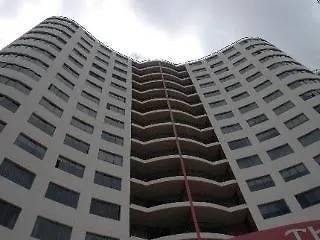 The Meriton Apartments On Main Beach Gold Coast Aparthotel