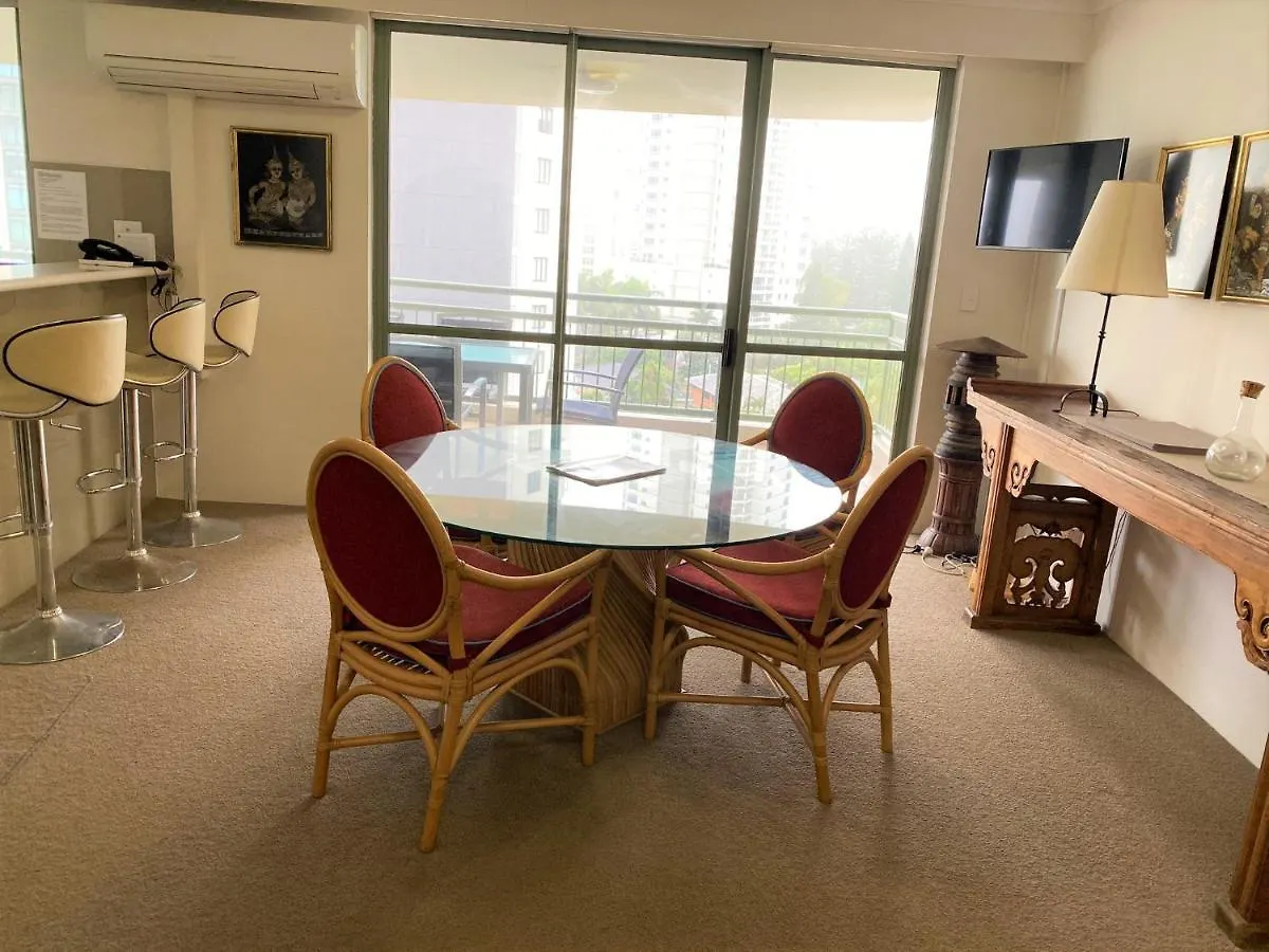 Апарт-отель The Meriton Apartments On Main Beach Голд-Кост