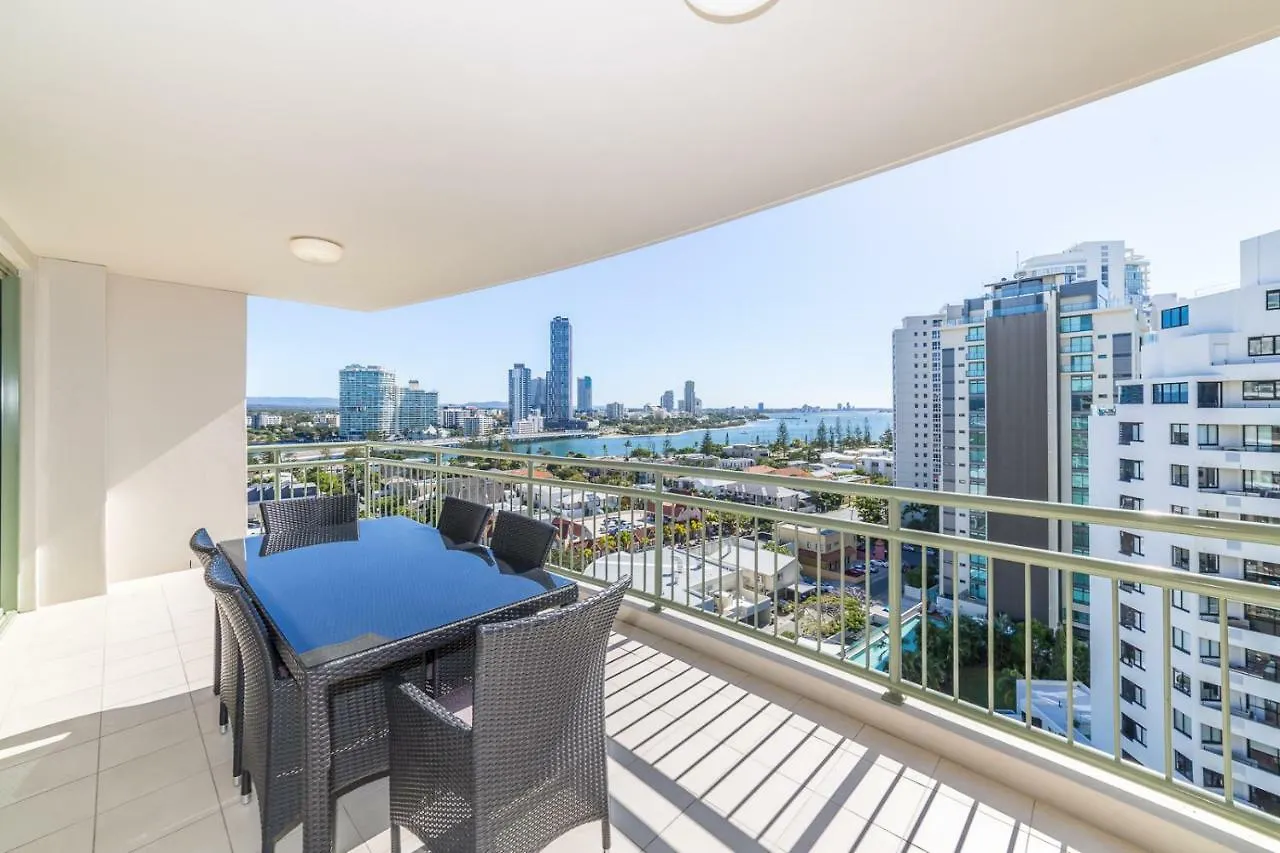 The Meriton Apartments On Main Beach Голд-Кост Апарт-отель