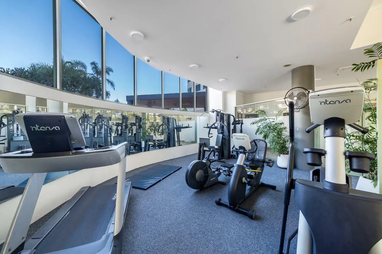 **** Aparthotel The Meriton Apartments On Main Beach Gold Coast Australia