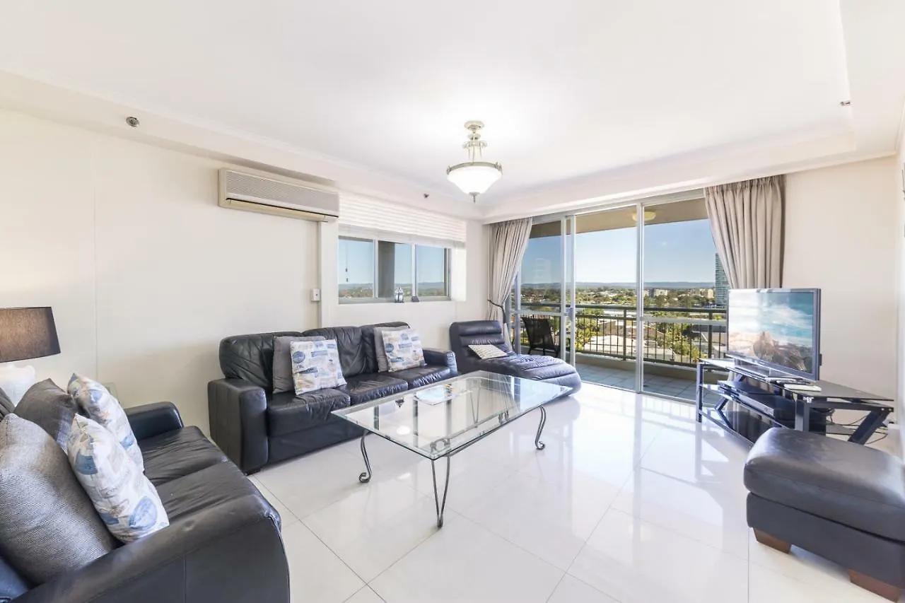 The Meriton Apartments On Main Beach Gold Coast Aparthotel